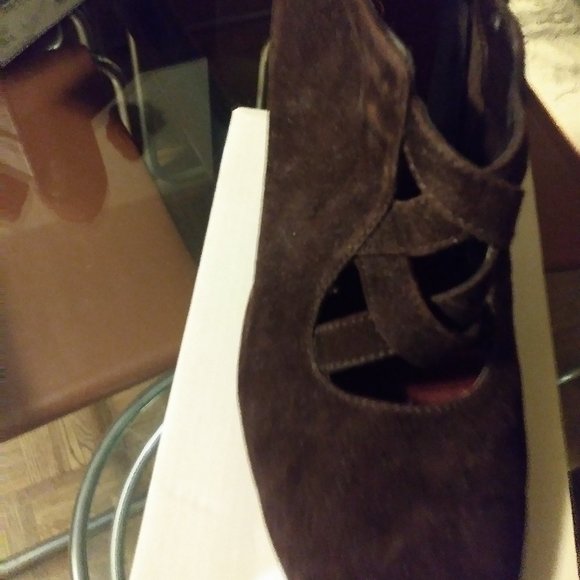 Aerosole dark brown suede heels - Picture 3 of 3